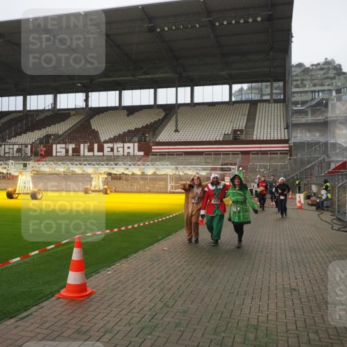 07.12.2025 - St. Pauli X-Mass-Run No. 15 Fabian Wolf http://msf.ph/oto/9394015 07.12.2025 10:22:41 Ziel 715, 739, 1636, 4407, 4411, 4419, 4509, 4539 meine-sportfotos.de