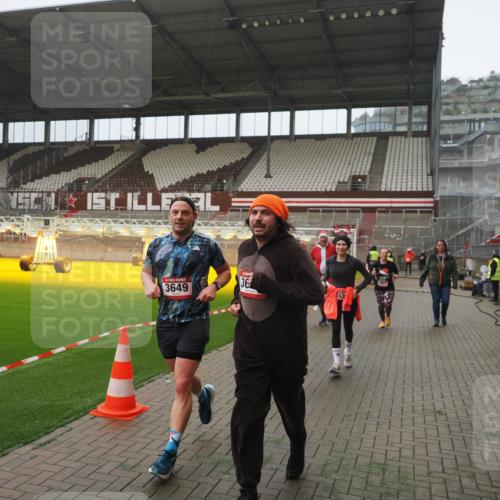 07.12.2025 - St. Pauli X-Mass-Run No. 15 Fabian Wolf http://msf.ph/oto/9394146 07.12.2025 10:23:37 Ziel 638, 3539, 3644, 3649, 3887, 3890, 4145, 4549 meine-sportfotos.de