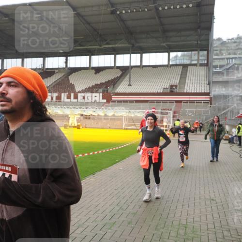 07.12.2025 - St. Pauli X-Mass-Run No. 15 Fabian Wolf http://msf.ph/oto/9394149 07.12.2025 10:23:37 Ziel 638, 3539, 3644, 3649, 3887, 3890, 4145, 4549 meine-sportfotos.de
