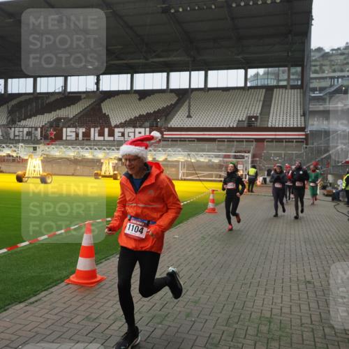07.12.2025 - St. Pauli X-Mass-Run No. 15 Fabian Wolf http://msf.ph/oto/9394166 07.12.2025 10:23:46 Ziel 638, 1104, 2603, 2634, 3539, 3644, 3649, 3887, 3890, 4043, 4139, 4144, 4377, 4378 meine-sportfotos.de