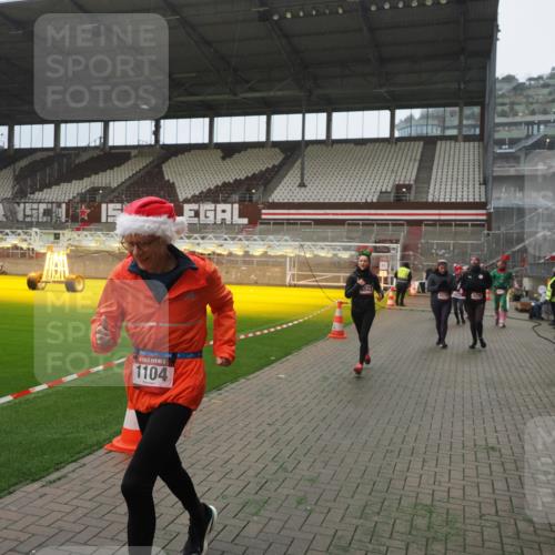 07.12.2025 - St. Pauli X-Mass-Run No. 15 Fabian Wolf http://msf.ph/oto/9394167 07.12.2025 10:23:47 Ziel 638, 1104, 2603, 2634, 3539, 3644, 3649, 3887, 3890, 4043, 4139, 4144, 4377, 4378 meine-sportfotos.de