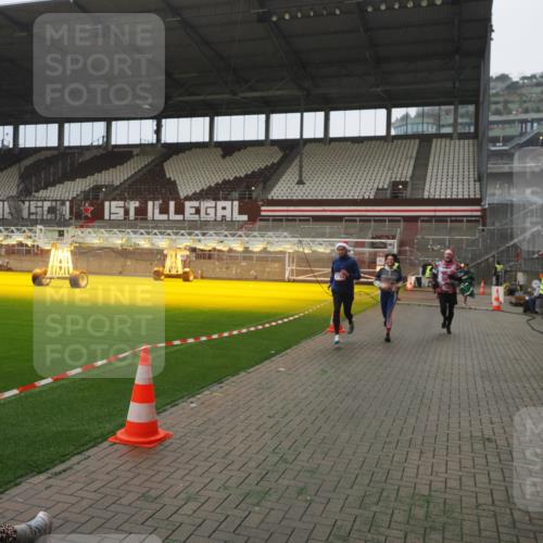 07.12.2025 - St. Pauli X-Mass-Run No. 15 Fabian Wolf http://msf.ph/oto/9394203 07.12.2025 10:23:55 Ziel 711, 1104, 2603, 2634, 3968, 4043, 4139, 4144, 4203, 4377, 4378, 4479, 4765 meine-sportfotos.de