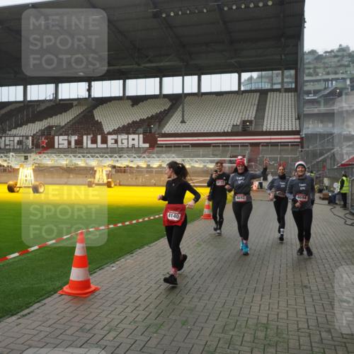 07.12.2025 - St. Pauli X-Mass-Run No. 15 Fabian Wolf http://msf.ph/oto/9394257 07.12.2025 10:24:19 Ziel 712, 897, 4040, 4122, 4140, 4689, 4692, 4694 meine-sportfotos.de