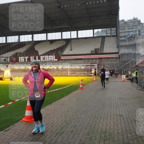 07.12.2025 - St. Pauli X-Mass-Run No. 15 Fabian Wolf http://msf.ph/oto/9394482 07.12.2025 10:25:29 Ziel 1247, 1631, 1977, 2029, 2680, 4118, 4119, 4121, 4201, 4202, 4204, 4284, 4372, 4373, 4445, 4482, 4485 meine-sportfotos.de