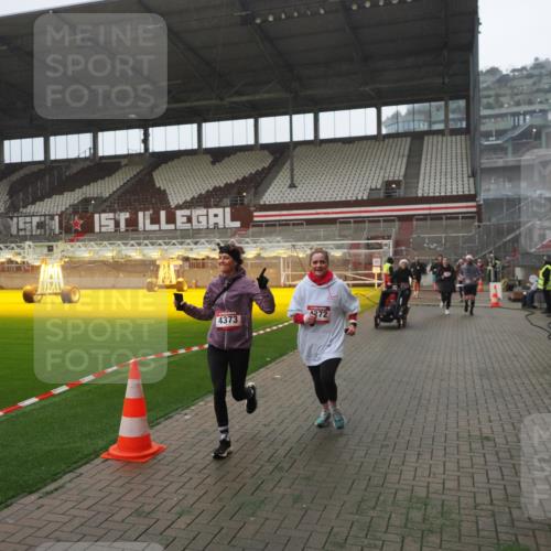 07.12.2025 - St. Pauli X-Mass-Run No. 15 Fabian Wolf http://msf.ph/oto/9394502 07.12.2025 10:25:33 Ziel 129, 404, 1247, 1631, 2029, 2680, 3742, 4118, 4119, 4121, 4162, 4164, 4201, 4202, 4204, 4284, 4372, 4373, 4445, 4482, 4485 meine-sportfotos.de