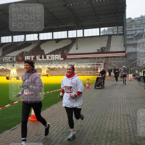 07.12.2025 - St. Pauli X-Mass-Run No. 15 Fabian Wolf http://msf.ph/oto/9394505 07.12.2025 10:25:34 Ziel 129, 404, 1247, 1631, 2029, 2680, 3742, 4118, 4119, 4121, 4162, 4164, 4202, 4284, 4372, 4373, 4445, 4482, 4485 meine-sportfotos.de
