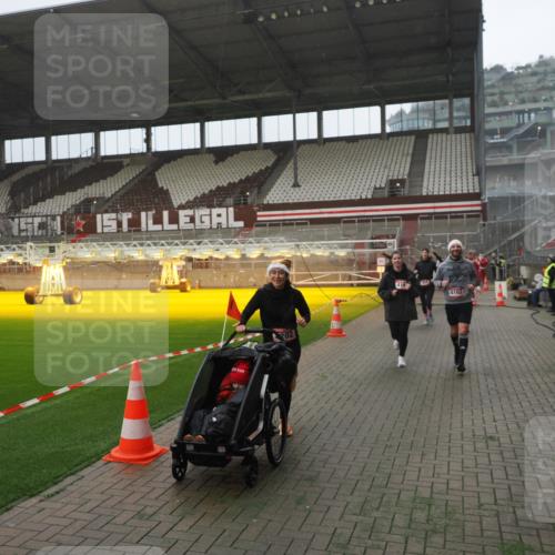 07.12.2025 - St. Pauli X-Mass-Run No. 15 Fabian Wolf http://msf.ph/oto/9394520 07.12.2025 10:25:37 Ziel 50, 129, 211, 404, 1069, 1247, 1631, 2029, 2680, 3742, 4162, 4164, 4202, 4372, 4373, 4445, 4501 meine-sportfotos.de
