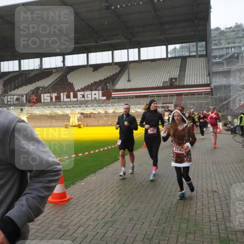 07.12.2025 - St. Pauli X-Mass-Run No. 15 Fabian Wolf http://msf.ph/oto/9394535 07.12.2025 10:25:40 Ziel 50, 129, 211, 369, 374, 387, 398, 404, 1069, 2104, 2680, 3742, 3779, 4162, 4164, 4202, 4372, 4373, 4501 meine-sportfotos.de