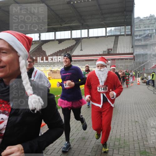 07.12.2025 - St. Pauli X-Mass-Run No. 15 Fabian Wolf http://msf.ph/oto/9394575 07.12.2025 10:25:49 Ziel 50, 129, 211, 369, 374, 387, 398, 404, 1069, 1227, 1538, 1581, 1586, 2041, 2104, 2106, 2149, 2191, 2215, 2896, 3742, 3779, 3910, 3918, 4162, 4164, 4202, 4300, 4301, 4501, 4775, 4782 meine-sportfotos.de