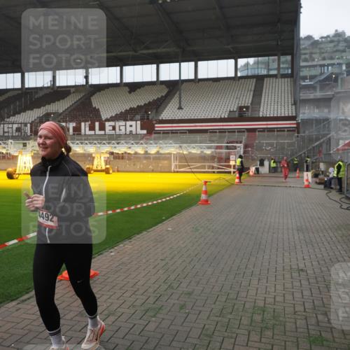 07.12.2025 - St. Pauli X-Mass-Run No. 15 Fabian Wolf http://msf.ph/oto/9394633 07.12.2025 10:26:03 Ziel 422, 1227, 1538, 1561, 1581, 1586, 2896, 3805, 3910, 3918, 4044, 4300, 4301, 4492, 4775, 4782 meine-sportfotos.de
