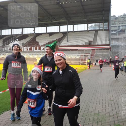 07.12.2025 - St. Pauli X-Mass-Run No. 15 Fabian Wolf http://msf.ph/oto/9394718 07.12.2025 10:26:36 Ziel 1396, 1638, 2068, 2518, 2648, 2649, 3792, 4448, 4460, 4461, 4469, 4481, 4506, 4512, 4699, 4703, 4709, 5010 meine-sportfotos.de