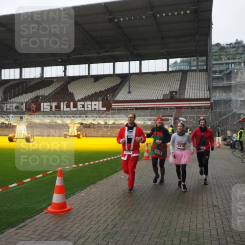 07.12.2025 - St. Pauli X-Mass-Run No. 15 Fabian Wolf http://msf.ph/oto/9394838 07.12.2025 10:27:12 Ziel 159, 1312, 1317, 1468, 1472, 1618, 3720, 4225, 4334, 4353, 4391, 4409, 4410 meine-sportfotos.de