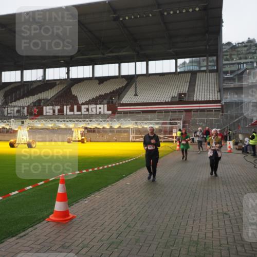 07.12.2025 - St. Pauli X-Mass-Run No. 15 Fabian Wolf http://msf.ph/oto/9394885 07.12.2025 10:27:24 Ziel 1312, 1317, 1618, 3571, 3714, 3715, 3722, 3723, 3793, 4225, 4391, 4409, 4410, 4435 meine-sportfotos.de