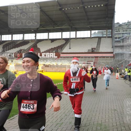 07.12.2025 - St. Pauli X-Mass-Run No. 15 Fabian Wolf http://msf.ph/oto/9394985 07.12.2025 10:27:47 Ziel 175, 2060, 2101, 2188, 2677, 3154, 3156, 3458, 3706, 3707, 3713, 4133, 4383, 4462, 4463, 4515, 4516 meine-sportfotos.de