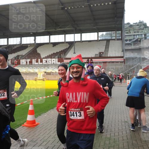 07.12.2025 - St. Pauli X-Mass-Run No. 15 Fabian Wolf http://msf.ph/oto/9395127 07.12.2025 10:28:21 Ziel 1507, 2526, 2723, 3395, 3413, 3454, 3472, 3727, 3729, 4159, 4160, 4245, 4355, 4376, 4380, 4388, 4697, 4698, 4701, 4702, 4704, 4706, 4707 meine-sportfotos.de