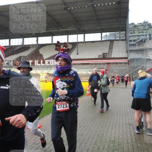 07.12.2025 - St. Pauli X-Mass-Run No. 15 Fabian Wolf http://msf.ph/oto/9395134 07.12.2025 10:28:22 Ziel 412, 2526, 2723, 3395, 3413, 3454, 3472, 3727, 4159, 4160, 4245, 4250, 4355, 4376, 4380, 4388, 4697, 4698, 4701, 4702, 4706, 4707 meine-sportfotos.de