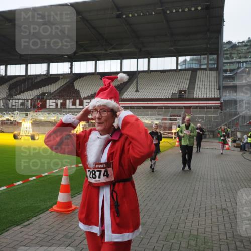 07.12.2025 - St. Pauli X-Mass-Run No. 15 Fabian Wolf http://msf.ph/oto/9395287 07.12.2025 10:29:09 Ziel 161, 165, 1308, 1330, 2874, 3299, 3669, 3938, 3942, 4073 meine-sportfotos.de