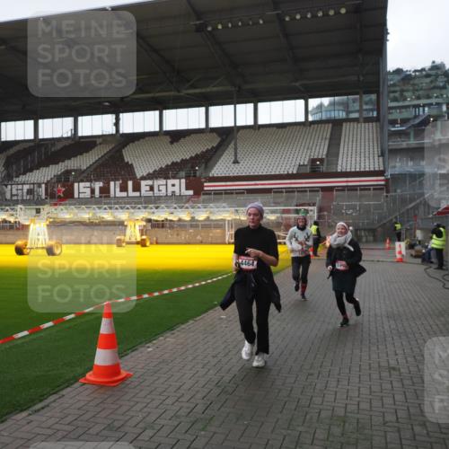 07.12.2025 - St. Pauli X-Mass-Run No. 15 Fabian Wolf http://msf.ph/oto/9395550 07.12.2025 10:30:59 Ziel 594, 601, 608, 1015, 1075, 3936, 3940, 3982, 3986, 4464 meine-sportfotos.de