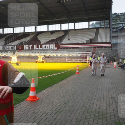 07.12.2025 - St. Pauli X-Mass-Run No. 15 Fabian Wolf http://msf.ph/oto/9395607 07.12.2025 10:31:31 Ziel 343, 1818, 2171, 2540, 2541, 4412 meine-sportfotos.de