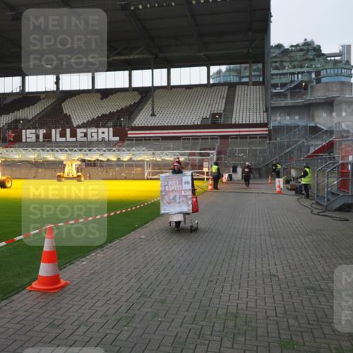 07.12.2025 - St. Pauli X-Mass-Run No. 15 Fabian Wolf http://msf.ph/oto/9395763 07.12.2025 10:32:34 Ziel 456, 651, 4758 meine-sportfotos.de