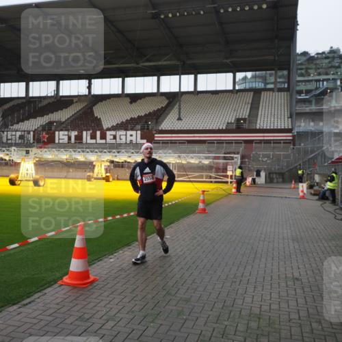 07.12.2025 - St. Pauli X-Mass-Run No. 15 Fabian Wolf http://msf.ph/oto/9395897 07.12.2025 10:33:48 Ziel 2558 meine-sportfotos.de