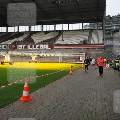 07.12.2025 - St. Pauli X-Mass-Run No. 15 Fabian Wolf http://msf.ph/oto/9396202 07.12.2025 10:36:38 Ziel 511, 521, 717, 833, 3089, 3382, 4200, 4591, 4597, 4599 meine-sportfotos.de
