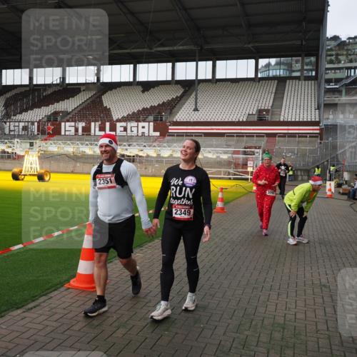 07.12.2025 - St. Pauli X-Mass-Run No. 15 Fabian Wolf http://msf.ph/oto/9396298 07.12.2025 10:37:07 Ziel 503, 2349, 2351, 3090, 3263, 4761 meine-sportfotos.de