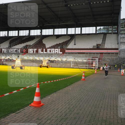 07.12.2025 - St. Pauli X-Mass-Run No. 15 Fabian Wolf http://msf.ph/oto/9396383 07.12.2025 10:38:11 Ziel 70, 1794, 2899 meine-sportfotos.de