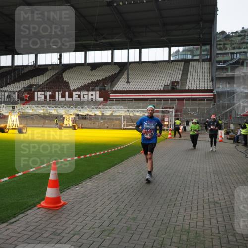 07.12.2025 - St. Pauli X-Mass-Run No. 15 Fabian Wolf http://msf.ph/oto/9396628 07.12.2025 10:40:23 Ziel 230, 538, 580, 731, 735, 2169, 2916, 3161, 3164, 3796, 3797, 4874, 4878 meine-sportfotos.de
