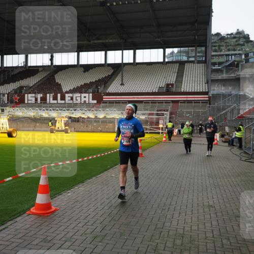 07.12.2025 - St. Pauli X-Mass-Run No. 15 Fabian Wolf http://msf.ph/oto/9396630 07.12.2025 10:40:23 Ziel 230, 538, 580, 731, 735, 2169, 2916, 3161, 3164, 3796, 3797, 4874, 4878 meine-sportfotos.de