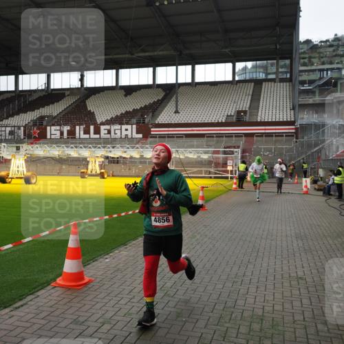 07.12.2025 - St. Pauli X-Mass-Run No. 15 Fabian Wolf http://msf.ph/oto/9396723 07.12.2025 10:40:48 Ziel 284, 288, 406, 1457, 2555, 2559, 3407, 4041, 4304, 4856, 4871 meine-sportfotos.de