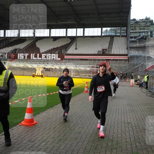 07.12.2025 - St. Pauli X-Mass-Run No. 15 Fabian Wolf http://msf.ph/oto/9396795 07.12.2025 10:41:16 Ziel 449, 545, 575, 1153, 2330, 2331, 3047, 3951, 4617, 4773 meine-sportfotos.de