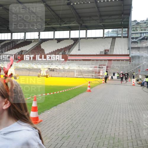 07.12.2025 - St. Pauli X-Mass-Run No. 15 Fabian Wolf http://msf.ph/oto/9396811 07.12.2025 10:41:19 Ziel 259, 449, 575, 1153, 2330, 2331, 2507, 3047, 4617 meine-sportfotos.de