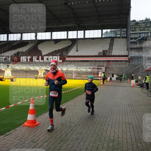 07.12.2025 - St. Pauli X-Mass-Run No. 15 Fabian Wolf http://msf.ph/oto/9396841 07.12.2025 10:41:31 Ziel 259, 1275, 2330, 2331, 2507, 3392 meine-sportfotos.de