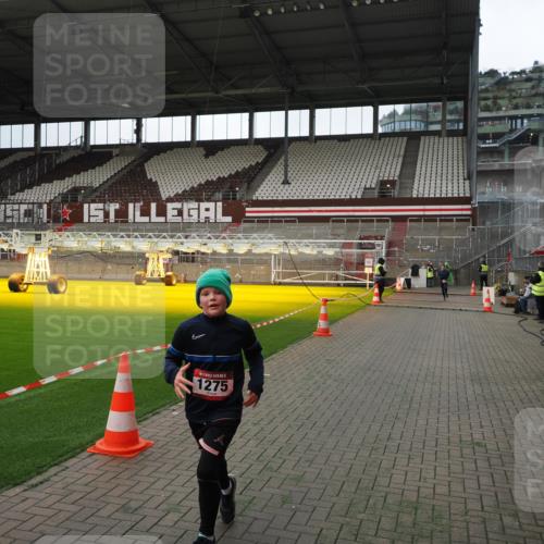 07.12.2025 - St. Pauli X-Mass-Run No. 15 Fabian Wolf http://msf.ph/oto/9396846 07.12.2025 10:41:32 Ziel 259, 1275, 2288, 2330, 2331, 2507, 3392 meine-sportfotos.de