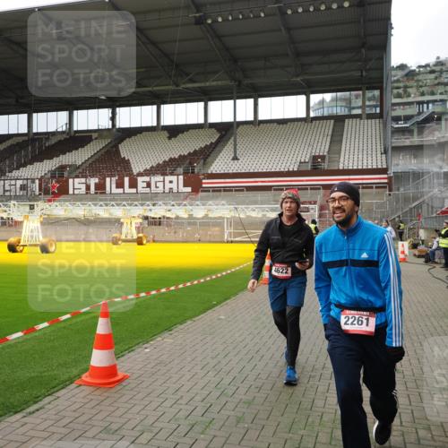 07.12.2025 - St. Pauli X-Mass-Run No. 15 Fabian Wolf http://msf.ph/oto/9396968 07.12.2025 10:42:17 Ziel 116, 968, 1438, 2261, 3042, 3399, 4045, 4046, 4441, 4622 meine-sportfotos.de