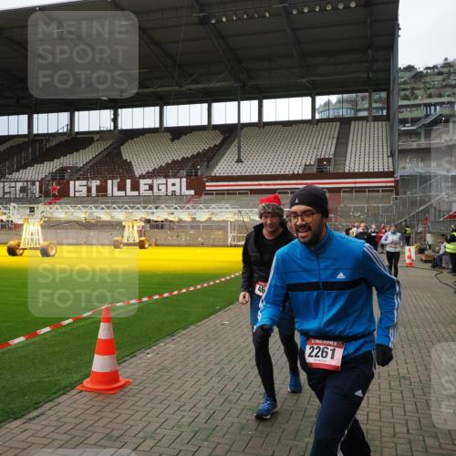 07.12.2025 - St. Pauli X-Mass-Run No. 15 Fabian Wolf http://msf.ph/oto/9396970 07.12.2025 10:42:17 Ziel 116, 968, 1438, 2261, 3042, 3399, 4045, 4046, 4441, 4622 meine-sportfotos.de