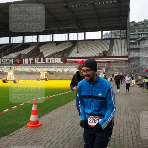 07.12.2025 - St. Pauli X-Mass-Run No. 15 Fabian Wolf http://msf.ph/oto/9396971 07.12.2025 10:42:17 Ziel 116, 968, 1438, 2261, 3042, 3399, 4045, 4046, 4441, 4622 meine-sportfotos.de