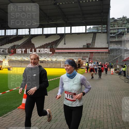 07.12.2025 - St. Pauli X-Mass-Run No. 15 Fabian Wolf http://msf.ph/oto/9396984 07.12.2025 10:42:21 Ziel 116, 563, 1272, 1438, 2013, 2157, 2261, 2931, 3042, 3399, 4045, 4046, 4441, 4622 meine-sportfotos.de