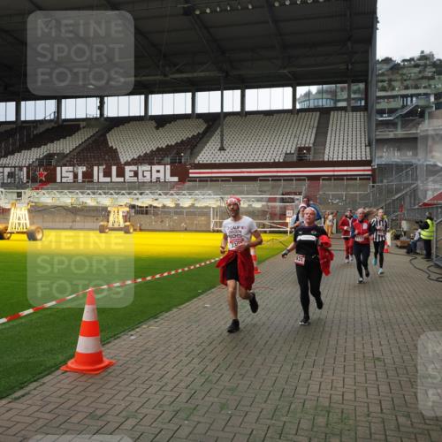 07.12.2025 - St. Pauli X-Mass-Run No. 15 Fabian Wolf http://msf.ph/oto/9396987 07.12.2025 10:42:24 Ziel 116, 563, 1272, 1438, 2013, 2157, 2261, 2722, 2931, 3042, 3399, 4045, 4046, 4441, 4622 meine-sportfotos.de