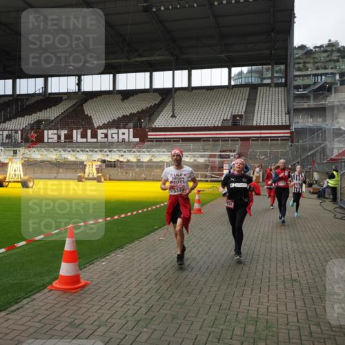 07.12.2025 - St. Pauli X-Mass-Run No. 15 Fabian Wolf http://msf.ph/oto/9396988 07.12.2025 10:42:24 Ziel 116, 563, 1272, 1438, 2013, 2157, 2261, 2722, 2931, 3042, 3399, 4045, 4046, 4441, 4622 meine-sportfotos.de