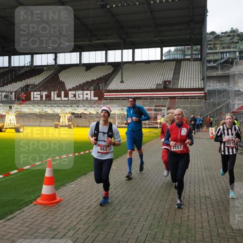 07.12.2025 - St. Pauli X-Mass-Run No. 15 Fabian Wolf http://msf.ph/oto/9396999 07.12.2025 10:42:27 Ziel 116, 563, 1272, 1358, 1434, 1438, 2012, 2013, 2157, 2261, 2722, 2931, 3042, 3399, 4622 meine-sportfotos.de