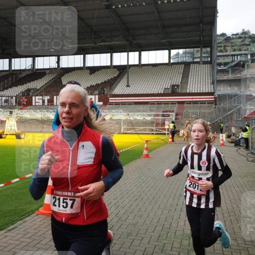 07.12.2025 - St. Pauli X-Mass-Run No. 15 Fabian Wolf http://msf.ph/oto/9397005 07.12.2025 10:42:28 Ziel 116, 563, 1272, 1358, 1434, 1438, 2012, 2013, 2157, 2621, 2622, 2722, 2931, 3399 meine-sportfotos.de