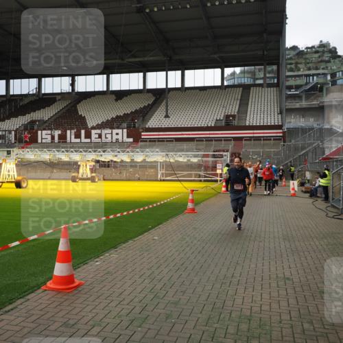 07.12.2025 - St. Pauli X-Mass-Run No. 15 Fabian Wolf http://msf.ph/oto/9397011 07.12.2025 10:42:30 Ziel 116, 563, 1272, 1358, 1434, 1438, 2012, 2013, 2157, 2621, 2622, 2722, 2931, 3399, 4394 meine-sportfotos.de