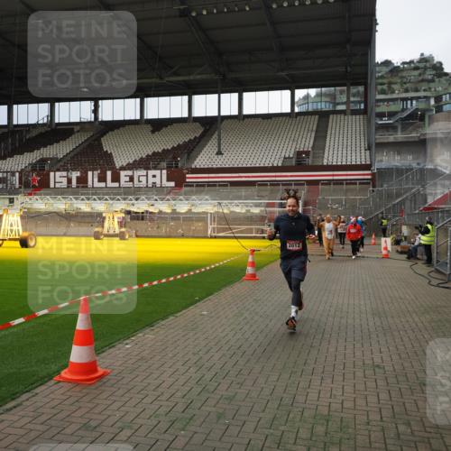 07.12.2025 - St. Pauli X-Mass-Run No. 15 Fabian Wolf http://msf.ph/oto/9397014 07.12.2025 10:42:31 Ziel 116, 519, 563, 1272, 1358, 1434, 1438, 2012, 2013, 2155, 2157, 2621, 2622, 2722, 2931, 3399, 4394 meine-sportfotos.de