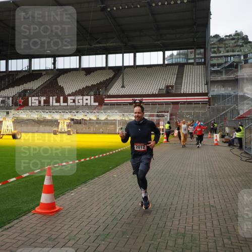 07.12.2025 - St. Pauli X-Mass-Run No. 15 Fabian Wolf http://msf.ph/oto/9397017 07.12.2025 10:42:31 Ziel 116, 519, 563, 1272, 1358, 1434, 1438, 2012, 2013, 2155, 2157, 2621, 2622, 2722, 2931, 3399, 4394 meine-sportfotos.de