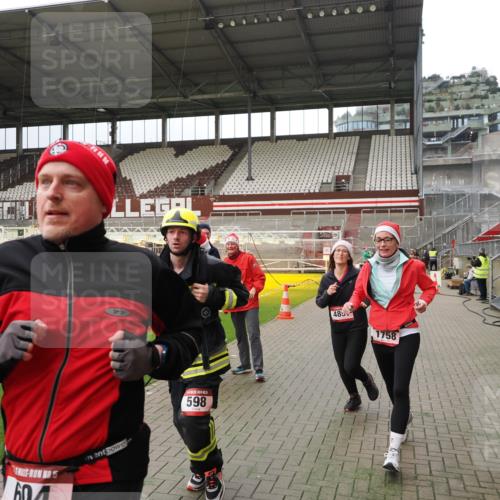 07.12.2025 - St. Pauli X-Mass-Run No. 15 Fabian Wolf http://msf.ph/oto/9397085 07.12.2025 10:42:49 Ziel 519, 598, 604, 625, 1758, 2061, 2155, 4394, 4594, 4857 meine-sportfotos.de