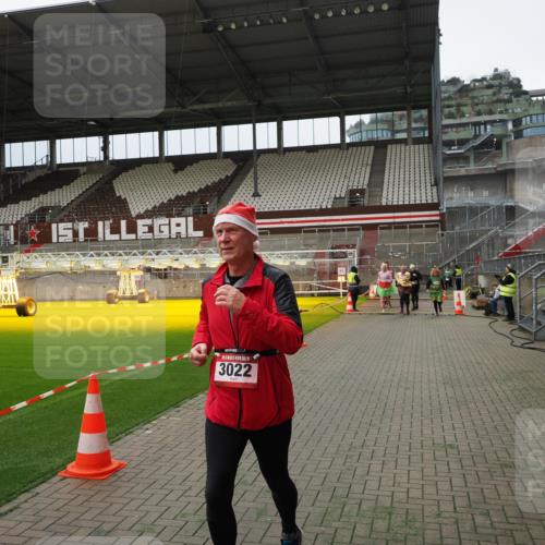 07.12.2025 - St. Pauli X-Mass-Run No. 15 Fabian Wolf http://msf.ph/oto/9397167 07.12.2025 10:43:26 Ziel 559, 1053, 1616, 2459, 2724, 2726, 2761, 2762, 3022, 3038, 3226, 3237, 4104 meine-sportfotos.de