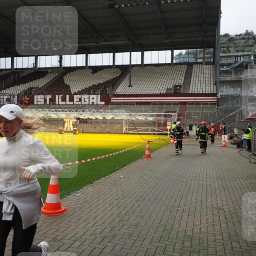 07.12.2025 - St. Pauli X-Mass-Run No. 15 Fabian Wolf http://msf.ph/oto/9397249 07.12.2025 10:44:01 Ziel 32, 179, 1651, 2499, 2950, 2955, 4254, 4255 meine-sportfotos.de