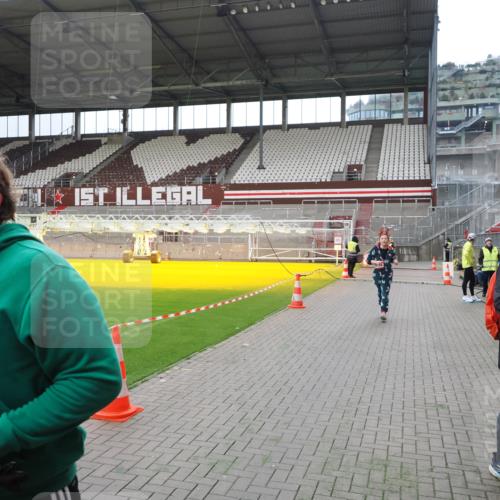 07.12.2025 - St. Pauli X-Mass-Run No. 15 Fabian Wolf http://msf.ph/oto/9397365 07.12.2025 10:44:37 Ziel 220, 571, 1051, 1059, 1060, 1421, 2321, 2325, 2357, 2359, 3132 meine-sportfotos.de